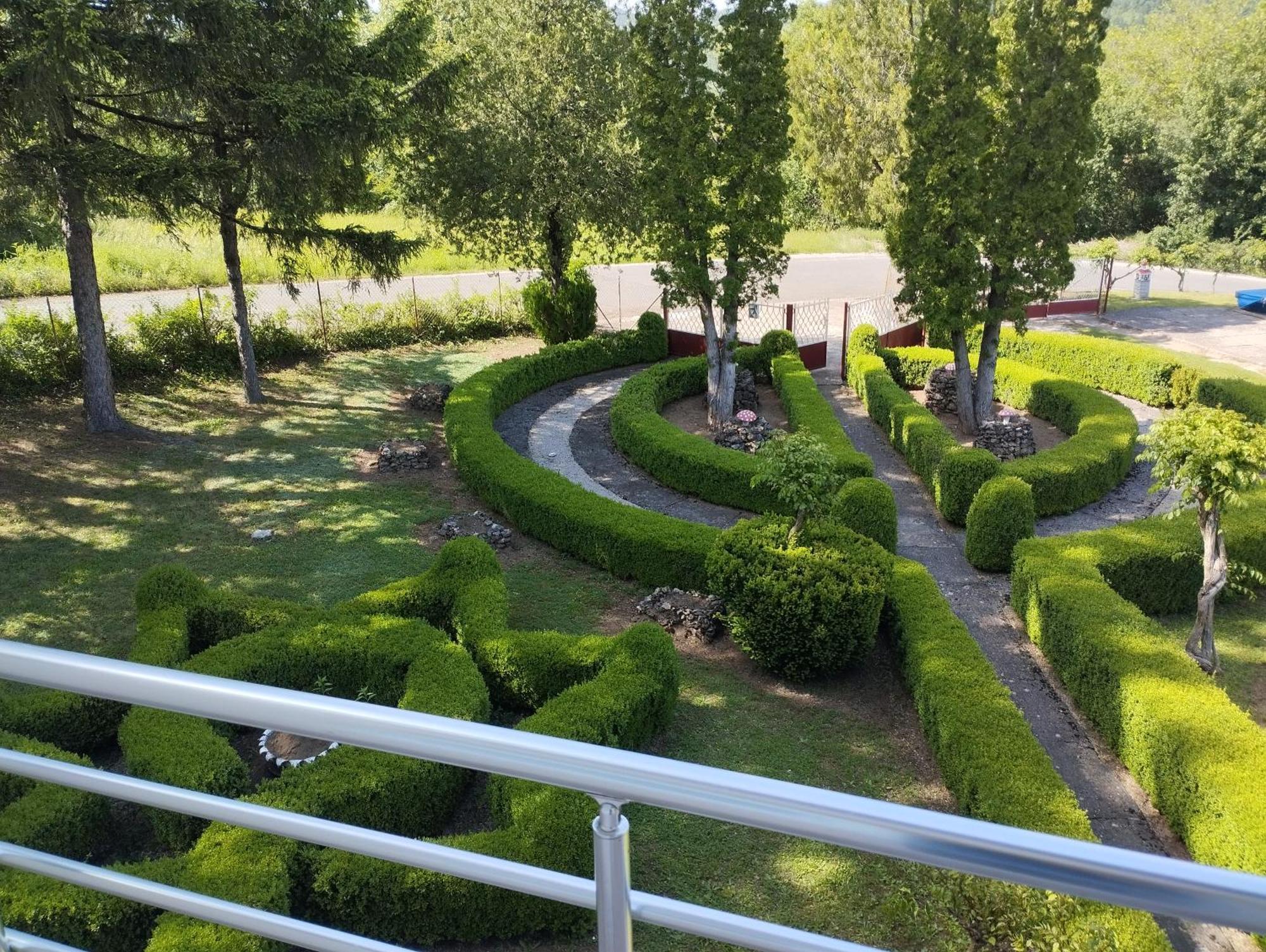 Guest House Vila Aleksa Bogutovac Esterno foto